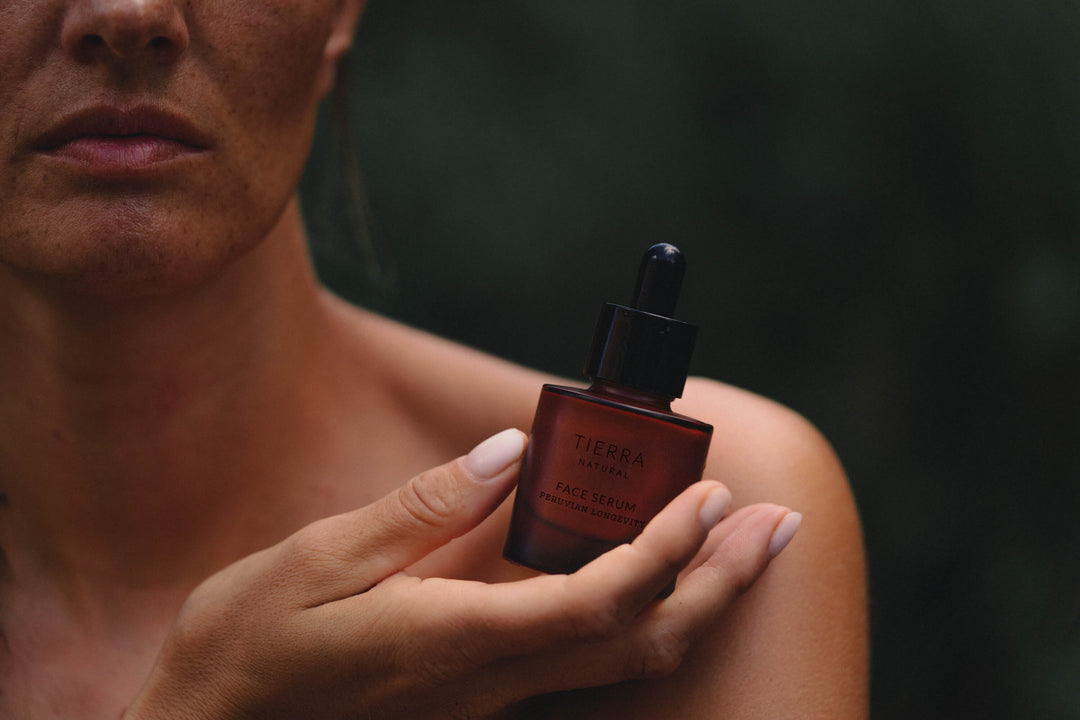 Naturalne serum dla młodej i dojrzałej skóry od polskiej marki kosmetycznej Tierra Natural.