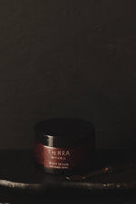 Słoik z aromatycznym peelingiem do ciała Atacama Sand.