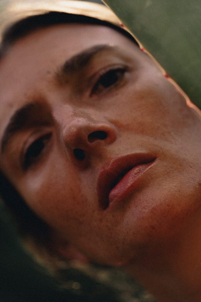 skóra po zastosowaniu Naturalnego serum ujędrniającego