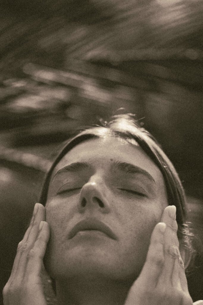 skóra nawilżona kremem przeciwzmarszczkowym