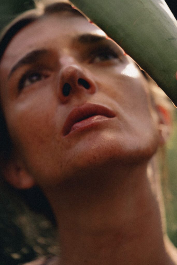 skóra kobiety po zastosowaniu kremu naturalnego marki tierra natural